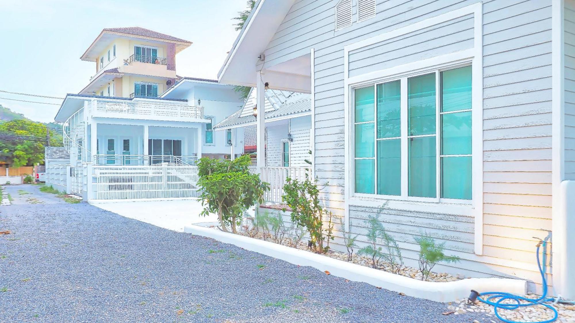Baan Casita With Private Seaside Cottage Хуа Хин Екстериор снимка